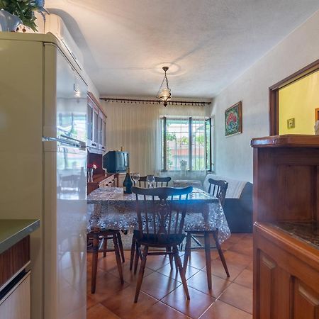 Apartments By The Sea Sumartin, Brac - 764 Bilik gambar